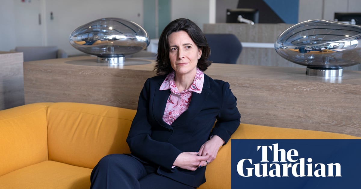 UK Government Faces Economic Growth Challenges Amid Regulatory Revisions