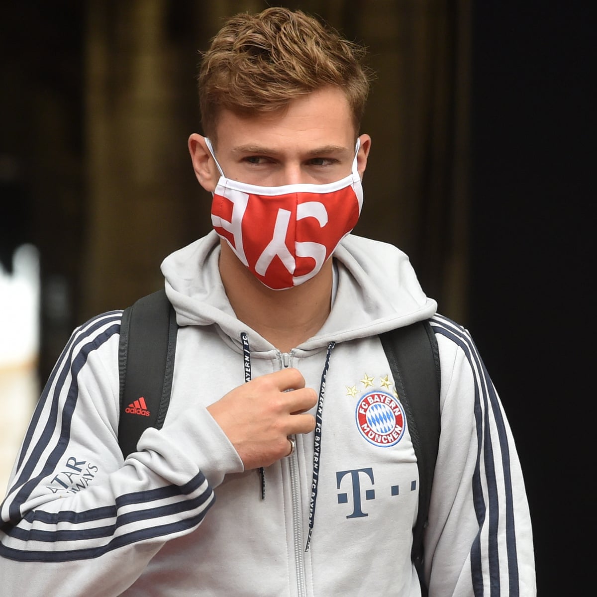 Joshua Kimmich We Have To Wear Masks Sit Alone And Shower At Home Football The Guardian