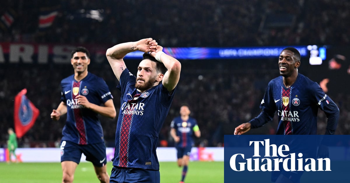 Kvaratskhelia caps victory for dominant PSG as cautious Liverpool cling to hope