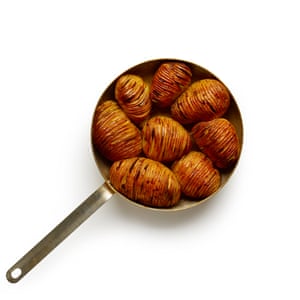 Felicity Cloake’s perfect hasselback potatoes.