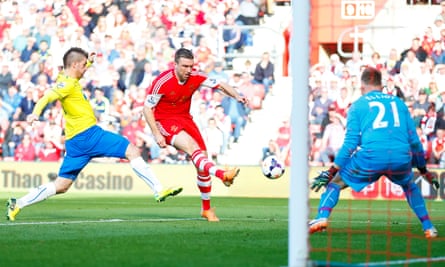 Rickie Lambert scores for Southampton against Newcastle in March 2014