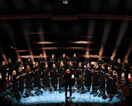 Tõnu Kaljuste conducts the Estonian Philharmonic Chamber Choir at the Royal Albert Hall.