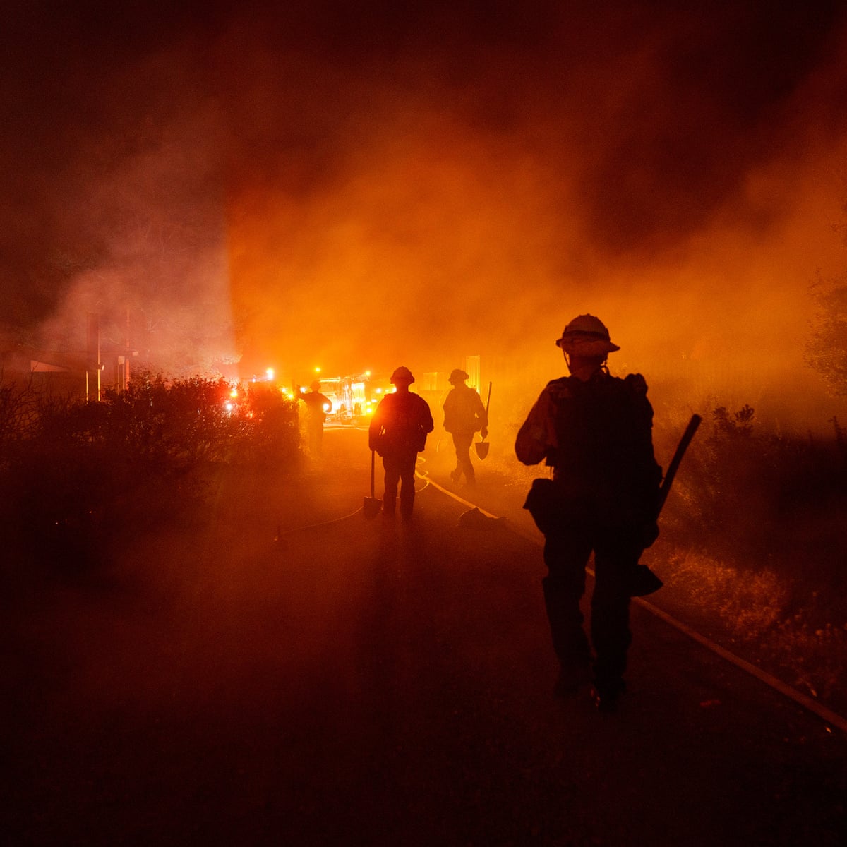 California wildfire forces 1,200 people to evacuate and burns ...