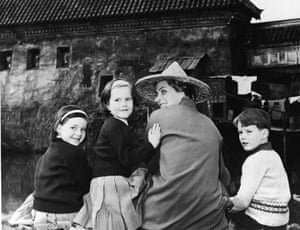 Ingrid Bergman with her children Isabella, Ingrid and Robin