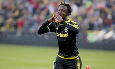 Columbus Crew shirt signed by Kei Kamara - CharityStars