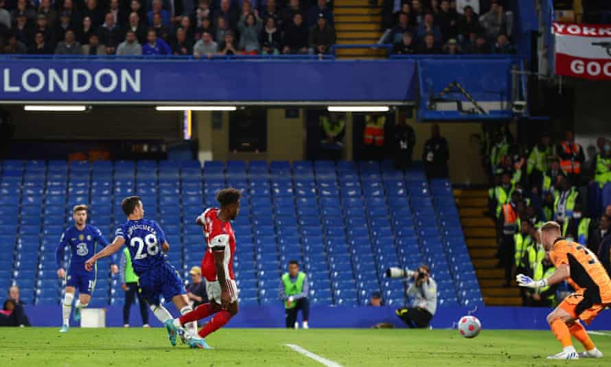 Chelsea v Arsenal: Premier League – live! | Premier League 2 Chelsea’s Cesar Azpilicueta puts the home side back on level terms.