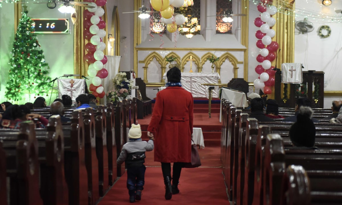 Christmas And New Year 50 Xmas Greetings New Year Wishes Quotes And Cards You Can Send