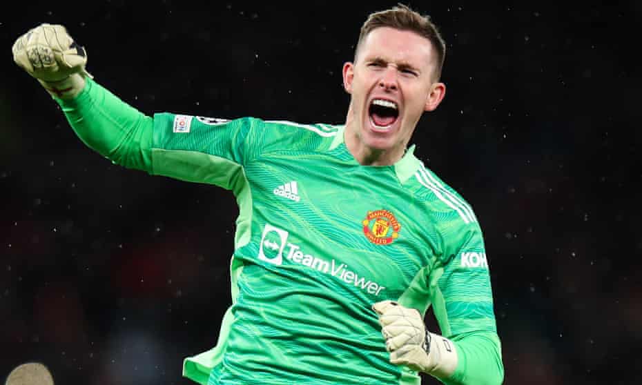 The goalkeeper Dean Henderson, here celebrating a Manchester United goal against Young Boys, is joining Nottingham Forest on loan.