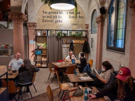 21 Gramm, in Neukölln, sees itself as a “little oasis” off the teeming Hermannstraße.