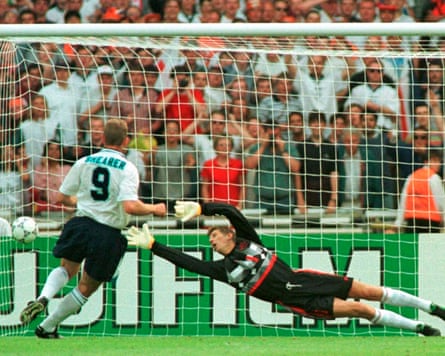 Euro ‘96 era Alan Shearer shows 2025-vintage Arsenal what they’re missing.