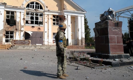 Ukraine claims to have captured 100 settlements in Kursk and almost 600 Russian service personnel (theguardian.com)