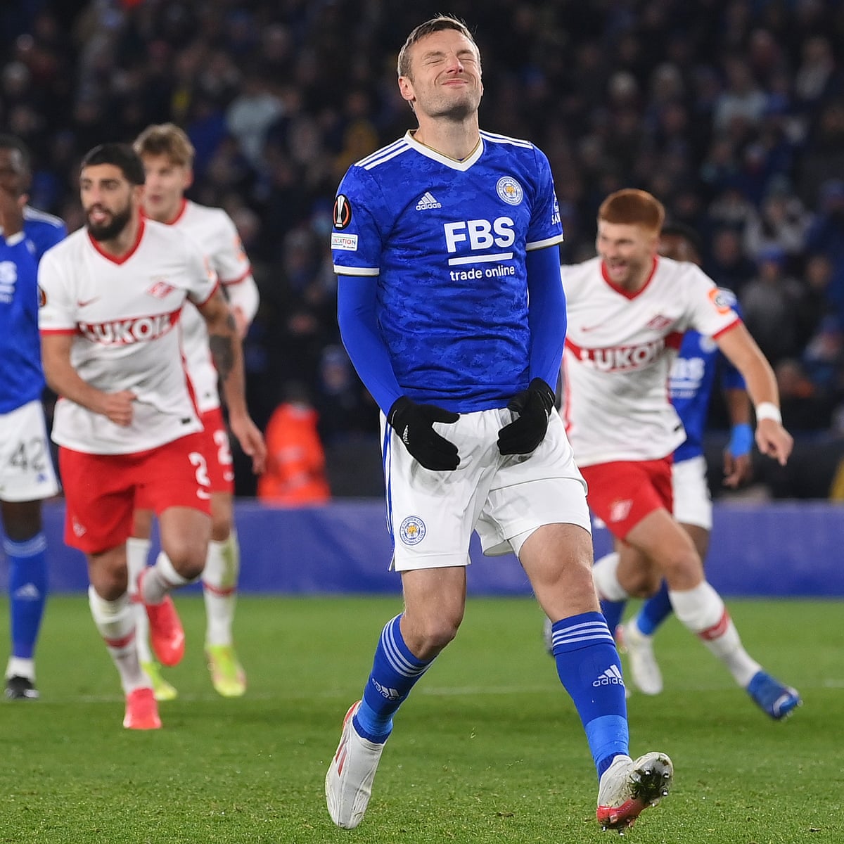 leicester s hopes stall against spartak moscow as jamie vardy misses penalty europa league the guardian