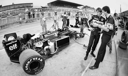 Johnny Dumfries, left, at the British Grand Prix in 1986.