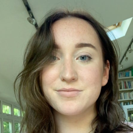 A photograph of Izzie King, a 19-year-old second year student.