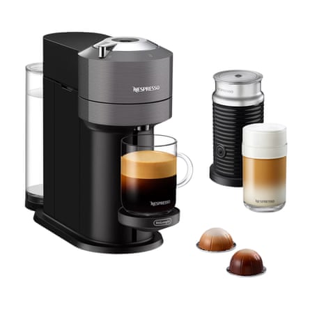 Nespresso Vertuo Next Coffee Pod Machine with Aeroccino Milk Frother by De’Longhi