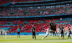 Mount goes close with a free kick