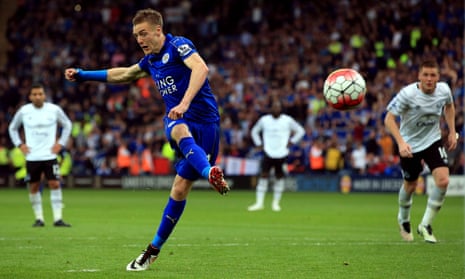 Jamie Vardy misses from the penalty spot