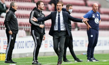 Fulham manager, Scott Parker, is using the club’s psychologist to help ready his players for the play-offs.