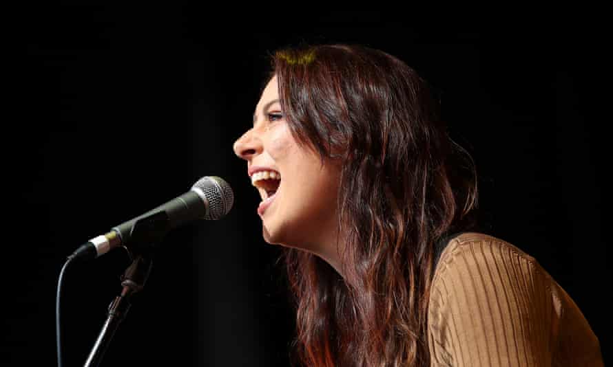 Grace Cummings: ‘It’s fuckin’ good to play a gig!’