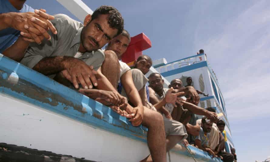 Pirates Somalia : Do You Earn More Money Than A Somali Pirate The World ... Somali Pirate Hijacking