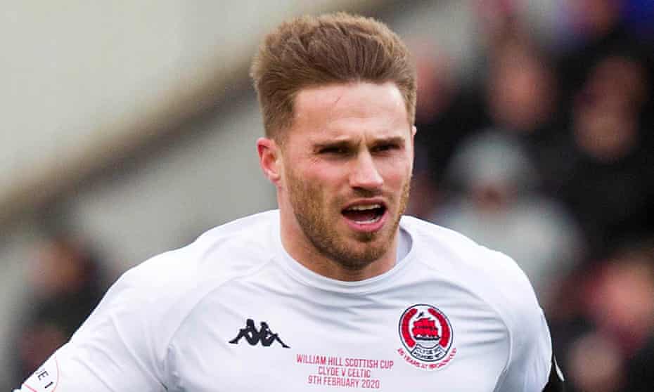 David Goodwillie playing for Clyde in 2020