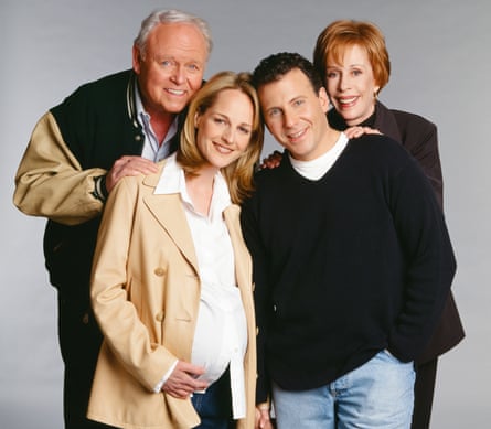 Hunt with the cast of sitcom Mad About You.