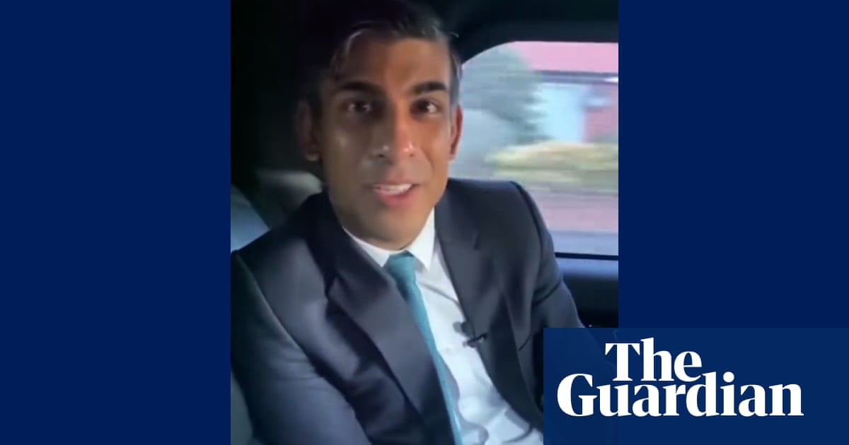 Downing Street repeats apology for Sunak seatbelt ‘mistake’