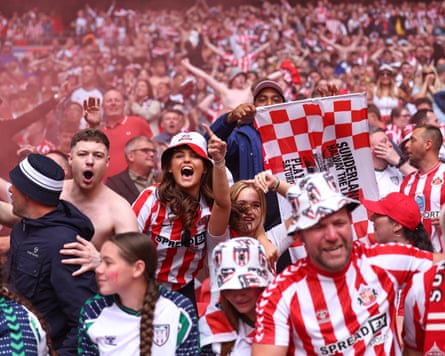 Sunderland fans celebrate at Wembley.