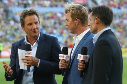 Former players Mark Nicholas, Brett Lee and Michael Hussey discuss a Twenty20 match between Australia and England earlier this month.