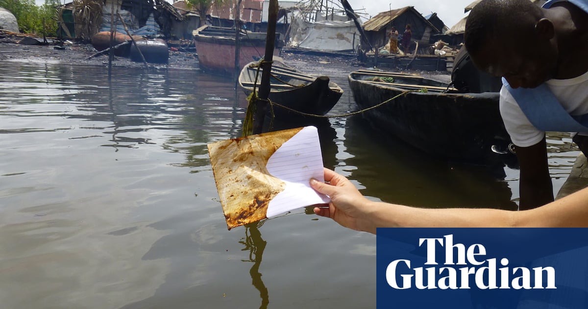 Nearly 14,000 Nigerians take Shell to court over devastating impact of pollution