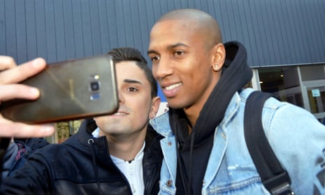 Ashley Young arrived in Milan<br>epa08135970 New Inter Milan player Ashley Young (R) poses for a selfie with an Inter Milan supporter as he leaves the Coni (Italian Olympic Committee) office in Milan after undergoing medical test prior to his signing for Inter Milan, Italy, 17 January 2020.  EPA/Maurizio Maule