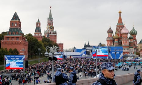 Crowds gather in Red Square after Putin announces the annexation of parts of Ukraine.