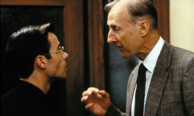 Guy Pearce (left) and James Cromwell in LA Confidential (1997), directed by Curtis Hanson.