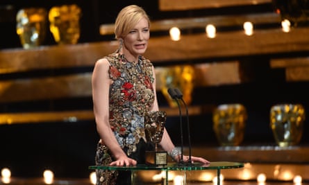 Cate Blanchett on stage! Not picking up a prize, mind, but presenting one to a male costumier.