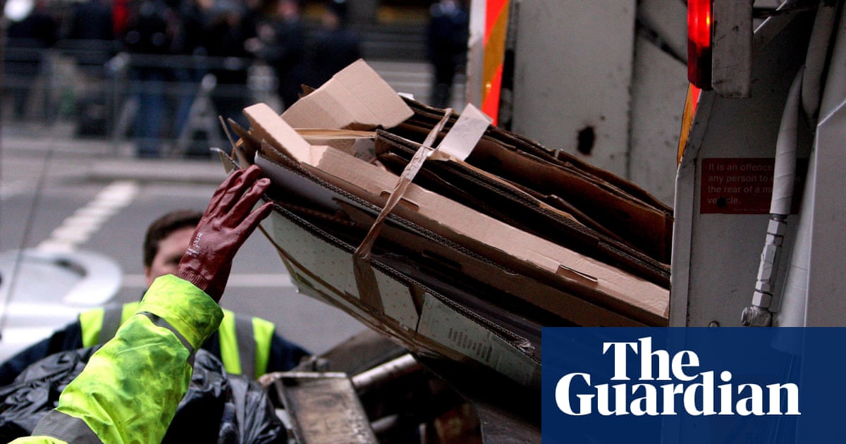 Unite threatens to stop funding Labour over Coventry bin workers’ dispute