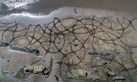 Andres Amador Is Creating Elaborate Sand Art on Boston Beaches