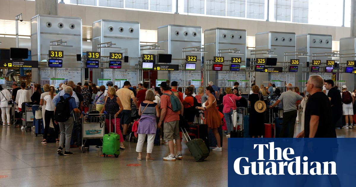 Thousands of Britons stuck at airports as easyJet cancels another 80 flights