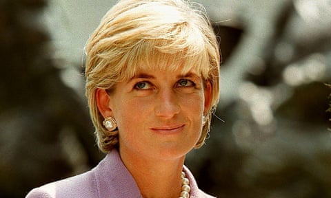Diana, Princess of Wales at a ceremony at Red Cross headquarters in Washington to call for a global ban on anti-personnel landmines. 