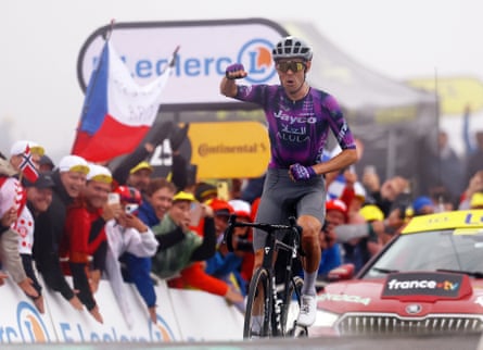 Team Jayco AlUla’s Ben O’Connor celebrates winning stage 18 Vif to Courchevel Col de la Loze in 2025 Tour de France