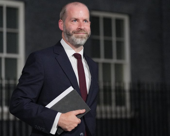 UK officials discussing free movement with EU ahead of summit, says Reynolds