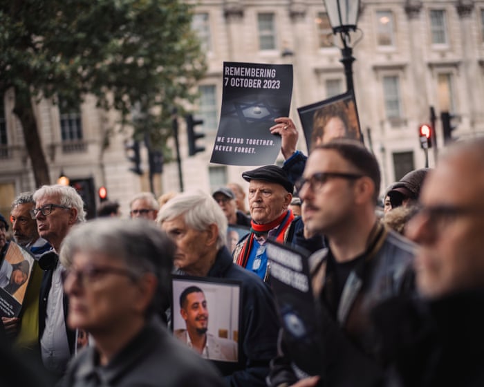 British Jewish groups hold London vigil for victims of 7 October attacks