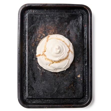 Leave the meringue to cool.