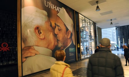 A 2011 Benetton advertising poster showing the pope kissing Mohammed Ahmed al-Tayeb.