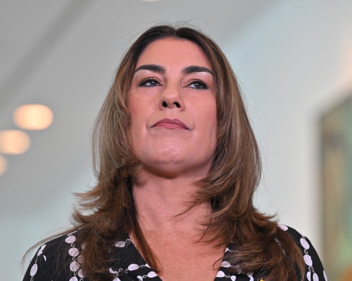 Australian politics live: Labor and Coalition reject bill to stop incarcerated women being shackled in childbirth; Wells tables social media reform