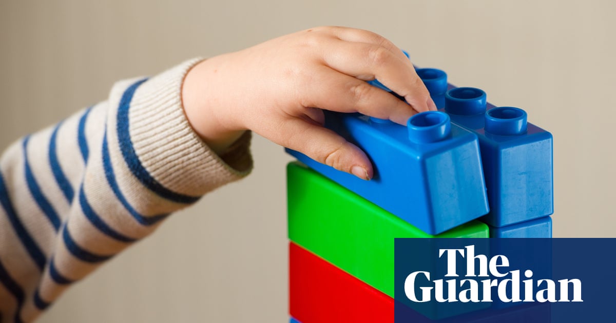 Лейбъристите подчертават данни които показват че децата родени в Англия