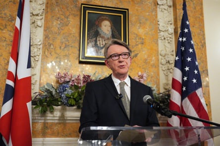 Mandelson giving a press briefing in the White House