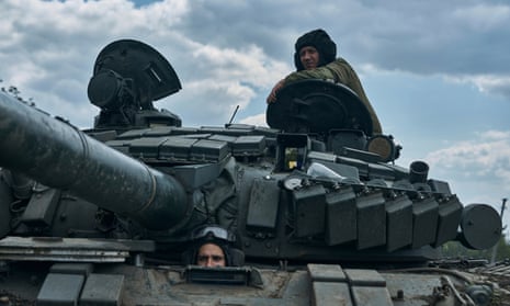 یک تانک اوکراینی در نزدیکی باخموت