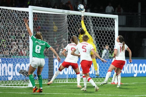 Kailen Sheridan of Canada fails to touch the ball as Katie McCabe of Republic of Ireland scores.