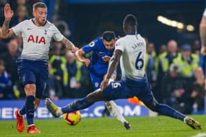 Pedro scores a leg for