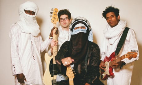 Mdou Moctar con su banda